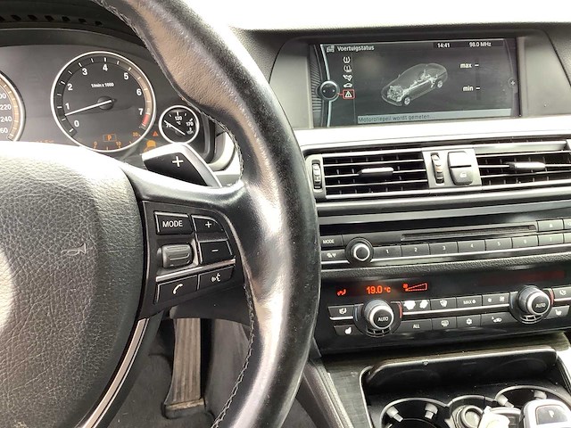 2010 bmw 523i high executive personenauto 55-lzd-7 - afbeelding 13 van  35
