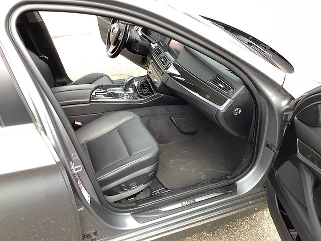 2010 bmw 523i high executive personenauto 55-lzd-7 - afbeelding 25 van  35