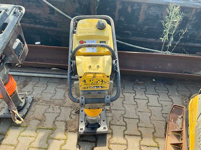 2010 bomag bt60/4 trilstamper - afbeelding 2 van  9