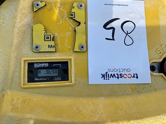 2010 bomag bt60/4 trilstamper - afbeelding 8 van  9