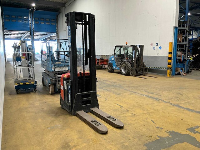 2010 bt spe160 stapelaar - afbeelding 5 van  7