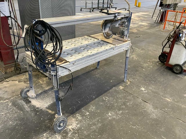 2010 carat p-3510 steenzaagmachine - afbeelding 1 van  7