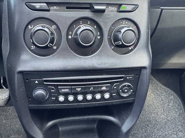 2010 citroen c3 1.4 vti pano dynamique 97-ndz-8 - afbeelding 9 van  17