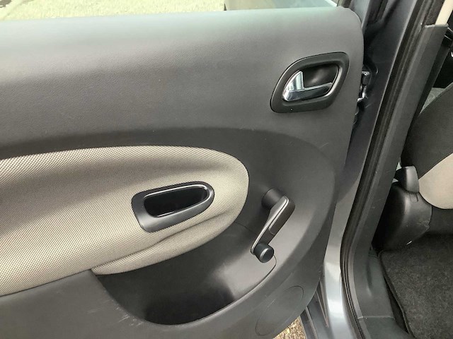 2010 citroen c3 picasso 1.4 personenauto 28-lnp-2 - afbeelding 11 van  37