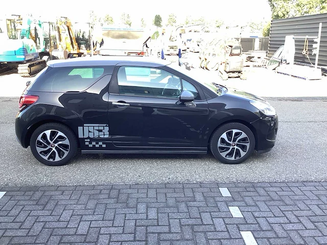 2010 citroen ds3 1.4 chic personenauto 10-npl-7 - afbeelding 28 van  31