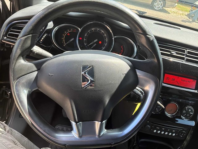 2010 citroen ds3 1.6 so chic in black personenauto - afbeelding 4 van  24