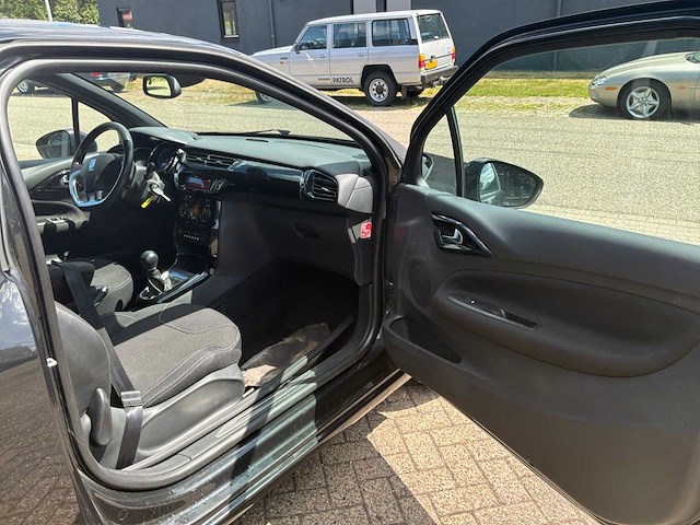 2010 citroen ds3 1.6 so chic in black personenauto - afbeelding 9 van  24