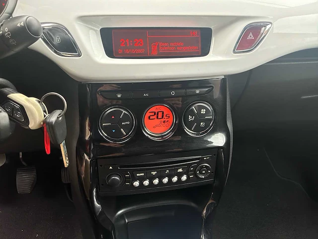 2010 citroen ds3 1.6 so chic personenauto - afbeelding 19 van  34