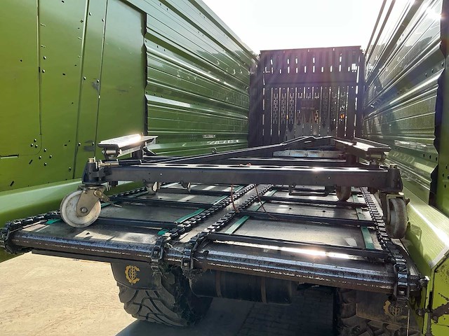 2010 claas cargos 9500 opraapwagen - afbeelding 15 van  35
