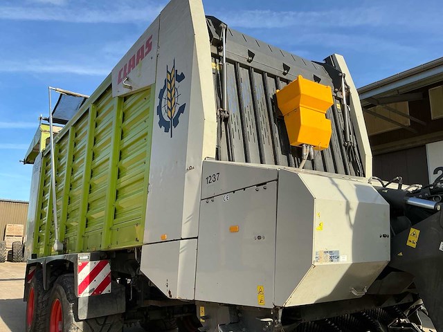 2010 claas cargos 9500 opraapwagen - afbeelding 30 van  35
