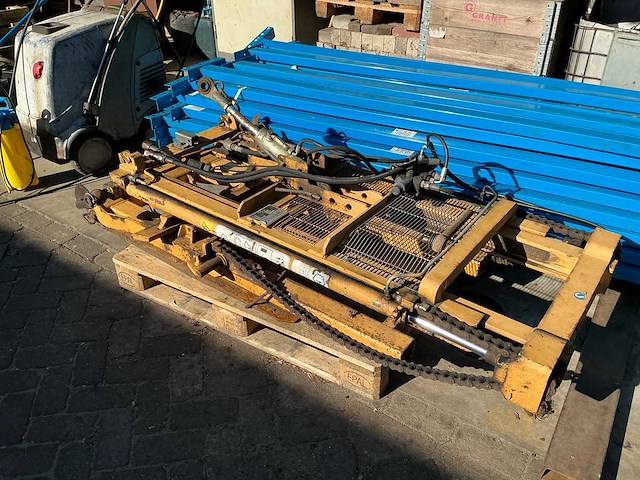 2010 cm 16 dbch hefmast - afbeelding 1 van  7