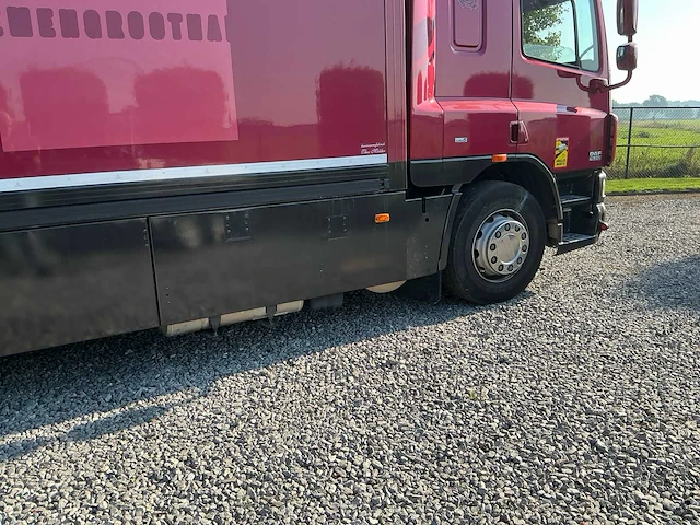 2010 daf cf 75.310 motorsport service-/verblijfswagen – 400 pk – 6 slaapplaatsen – laadklep - afbeelding 2 van  75