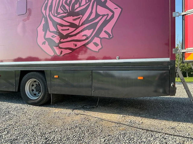 2010 daf cf 75.310 motorsport service-/verblijfswagen – 400 pk – 6 slaapplaatsen – laadklep - afbeelding 34 van  117