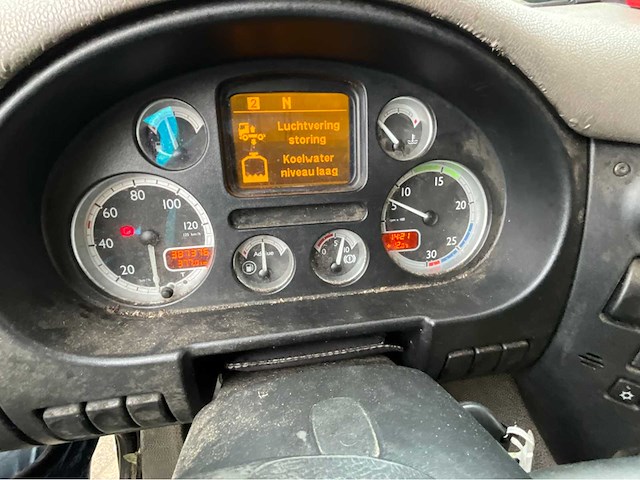 2010 daf cf75 vrachtwagen / vuilniswagen - afbeelding 4 van  8