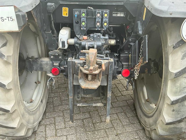 2010 deutz agro plus 320 dt e3 vierwielaangedreven landbouwtractor - afbeelding 13 van  39