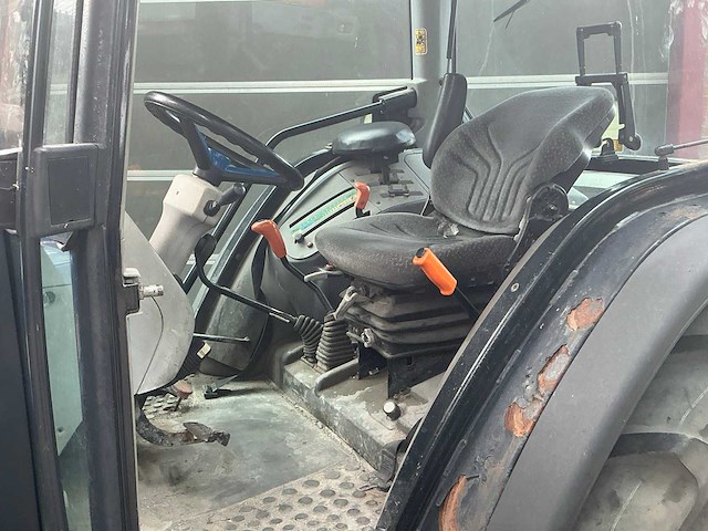 2010 deutz agro plus 320 dt e3 vierwielaangedreven landbouwtractor - afbeelding 18 van  39