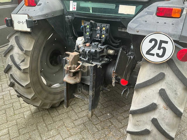 2010 deutz agro plus 320 dt e3 vierwielaangedreven landbouwtractor - afbeelding 29 van  39