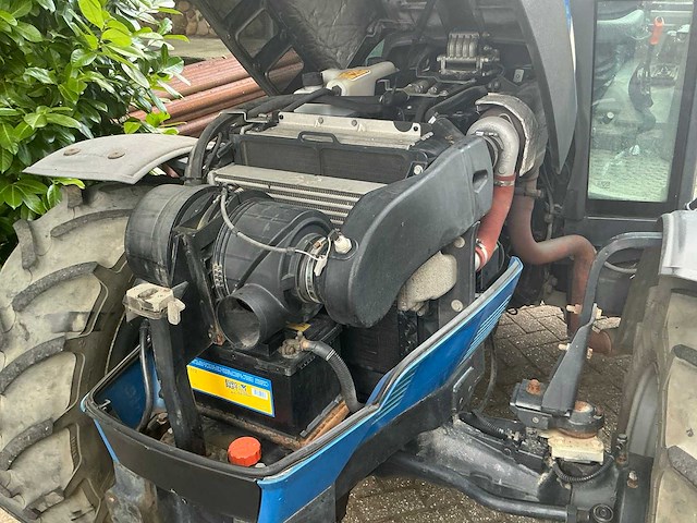 2010 deutz agro plus 320 dt e3 vierwielaangedreven landbouwtractor - afbeelding 34 van  39