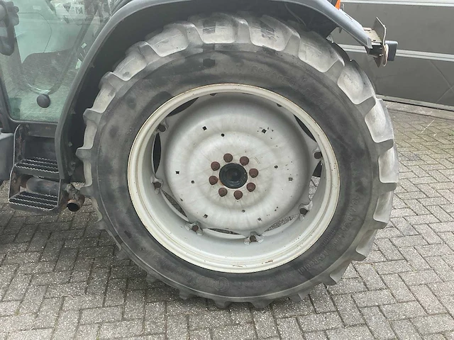 2010 deutz agro plus 320 dt e3 vierwielaangedreven landbouwtractor - afbeelding 17 van  39
