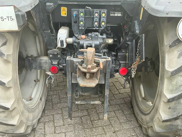 2010 deutz agro plus 320 dt e3 vierwielaangedreven landbouwtractor - afbeelding 20 van  39