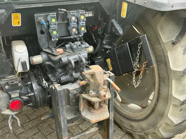 2010 deutz agro plus 320 dt e3 vierwielaangedreven landbouwtractor - afbeelding 15 van  39