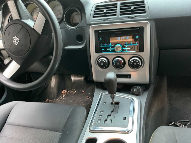 2010 dodge challenger personenauto - afbeelding 15 van  33