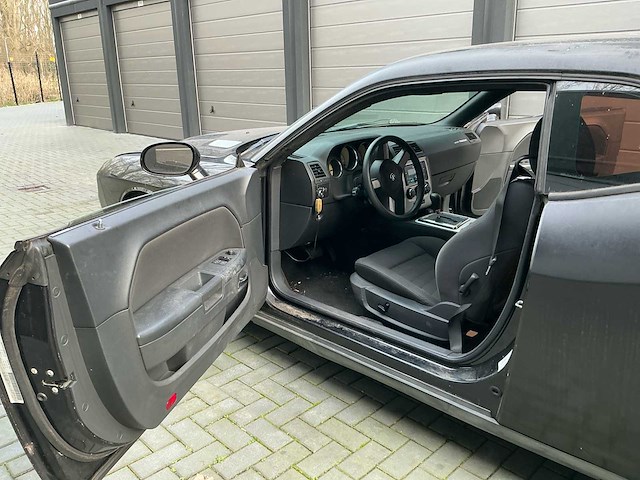 2010 dodge challenger personenauto - afbeelding 17 van  33