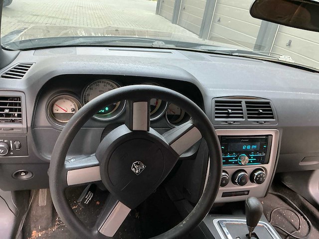 2010 dodge challenger personenauto - afbeelding 18 van  33