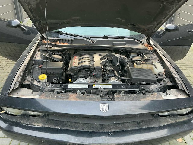 2010 dodge challenger personenauto - afbeelding 24 van  33