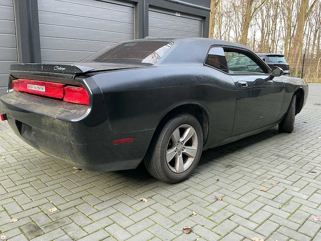 2010 dodge challenger personenauto - afbeelding 31 van  33