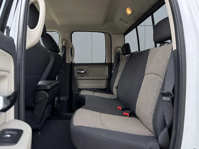 2010 dodge ram 1500 4.7 v8 4x4 qc 6'4 bedrijfswagen - afbeelding 20 van  20