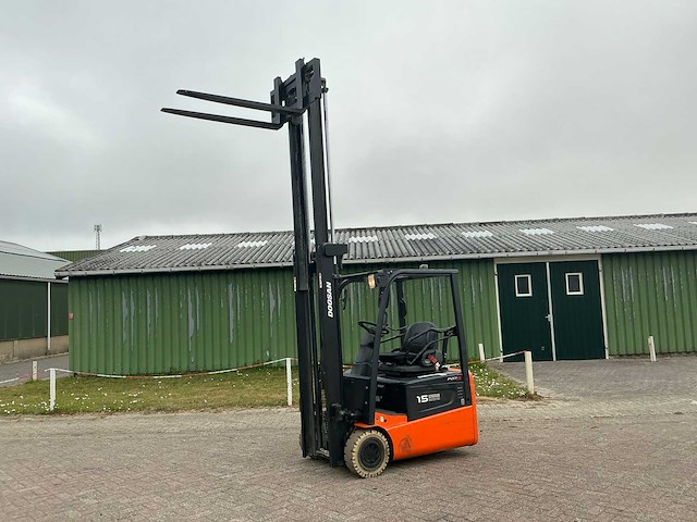 2010 doosan b15t-5 vorkheftruck - afbeelding 10 van  11