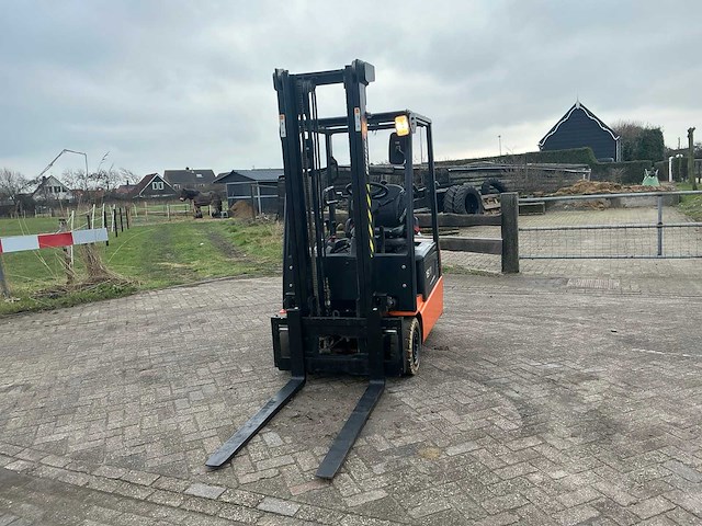 2010 doosan b15t-5 vorkheftruck - afbeelding 10 van  17