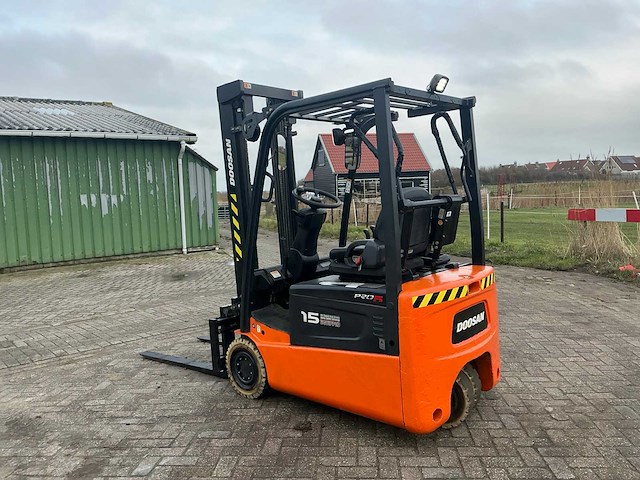 2010 doosan b15t-5 vorkheftruck - afbeelding 16 van  17