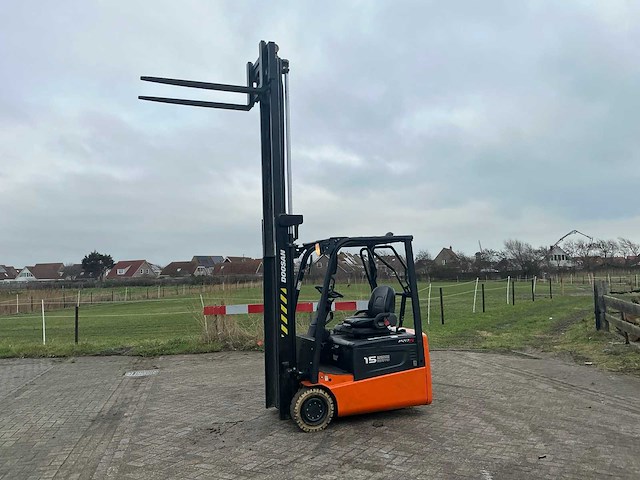 2010 doosan b15t-5 vorkheftruck - afbeelding 2 van  17