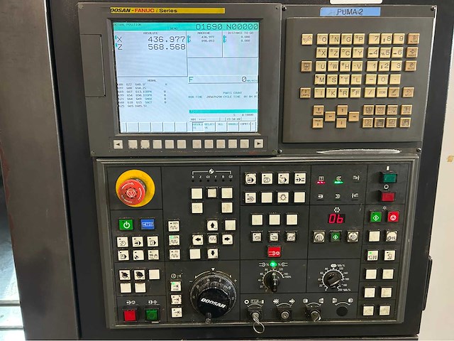 2010 doosan puma 2600 cnc-draaibank - afbeelding 18 van  22