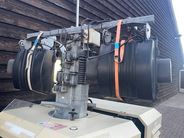 2010 doosan vg stroomgenerator - afbeelding 6 van  6
