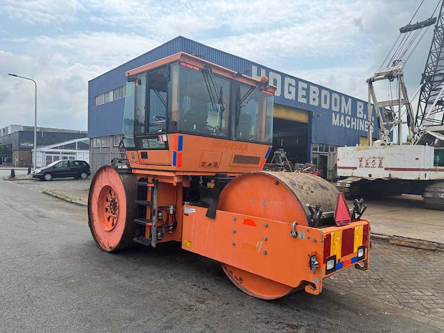 2010 dynapac cs142 asfalt walssmachine voor de wegenbouw - afbeelding 9 van  14