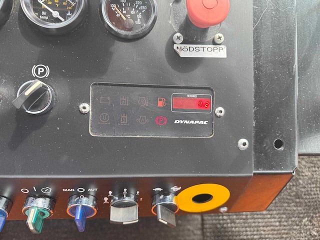 2010 dynapac cs142 asfalt walssmachine voor de wegenbouw - afbeelding 14 van  14
