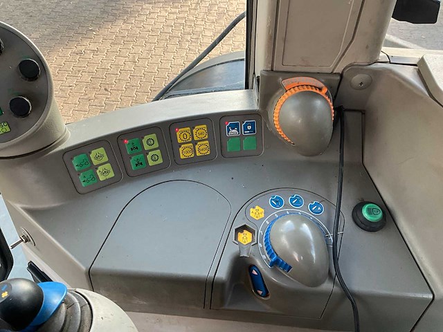 2010 fendt 716 tms vierwielaangedreven landbouwtractor - afbeelding 6 van  31