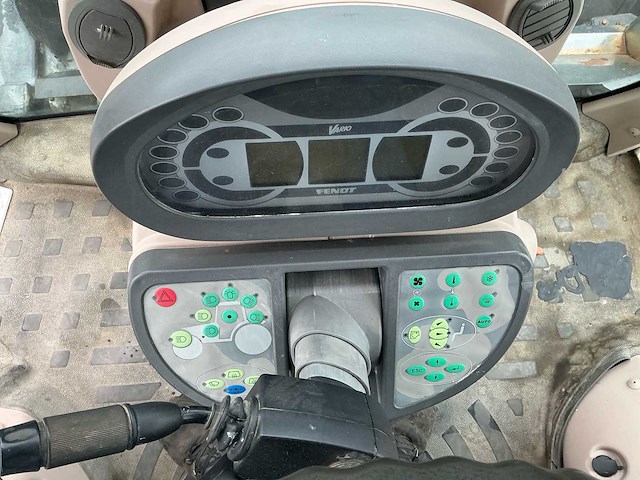 2010 fendt 927 vario vierwielaangedreven landbouwtractor - afbeelding 29 van  42
