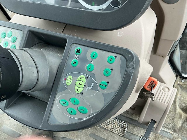 2010 fendt 927 vario vierwielaangedreven landbouwtractor - afbeelding 35 van  42