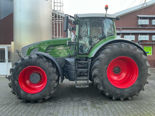 2010 fendt 930 vario vierwielaangedreven landbouwtractor - afbeelding 12 van  65