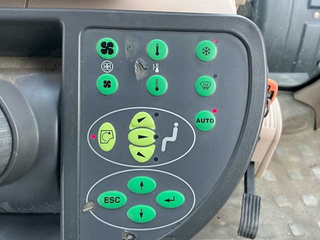 2010 fendt 930 vario vierwielaangedreven landbouwtractor - afbeelding 54 van  68