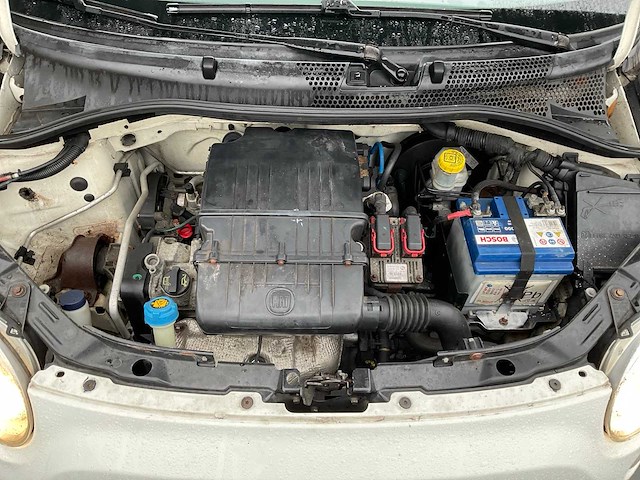 2010 fiat 500 personenauto - afbeelding 17 van  29