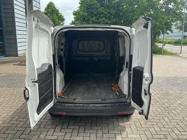 2010 fiat doblò cargo 1.3 m-jet bedrijfswagen l1h1 - afbeelding 14 van  40