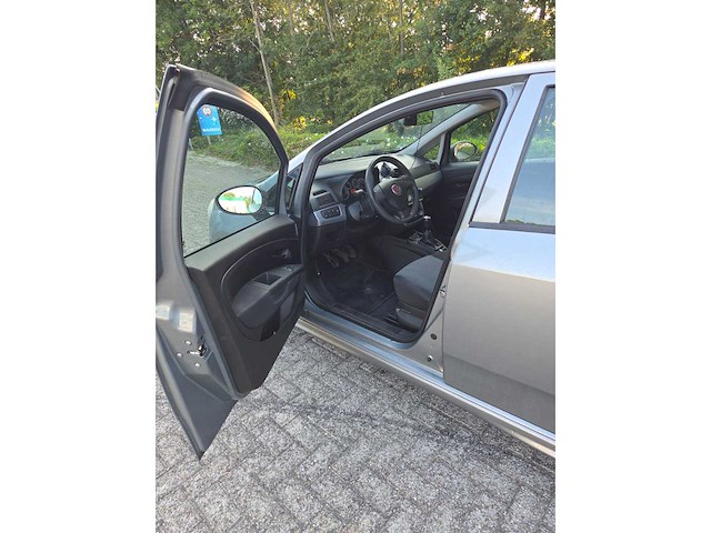 2010 fiat grande punto 1.3 m-jet actual personenauto - afbeelding 3 van  10
