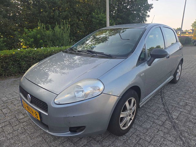 2010 fiat grande punto 1.3 m-jet actual personenauto - afbeelding 1 van  10