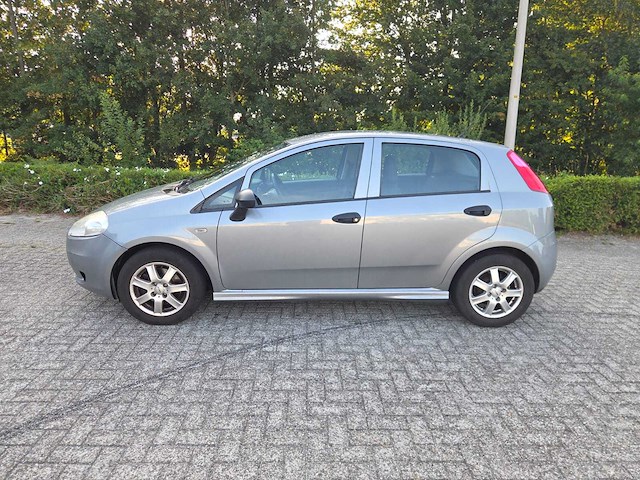 2010 fiat grande punto 1.3 m-jet actual personenauto - afbeelding 5 van  10