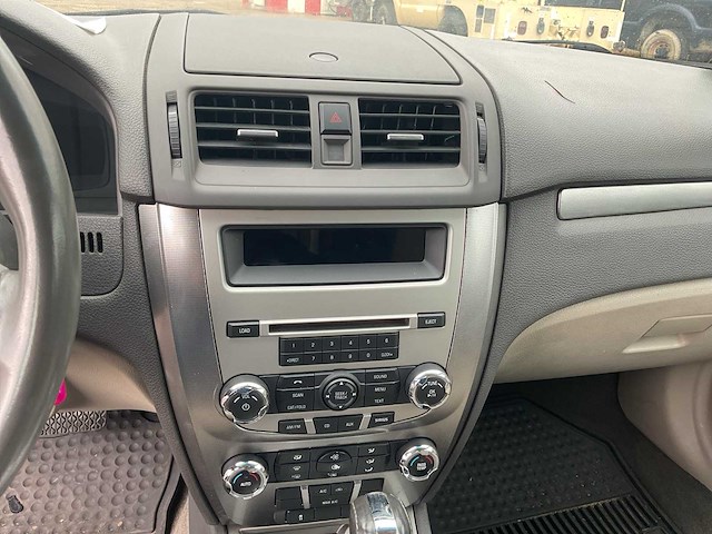 2010 ford fusion sedan personenauto - afbeelding 2 van  15
